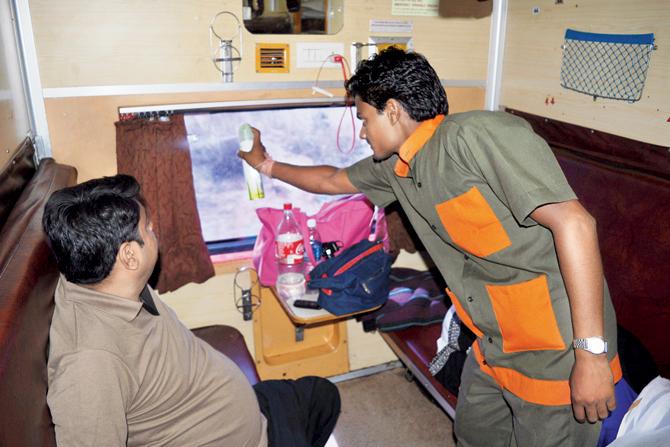 The app will deal with complaints regarding housekeeping on long-distance trains in Mumbai division