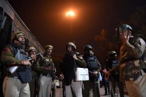 Delhi violence: HC directs police to respond by 12:30 pm on plea