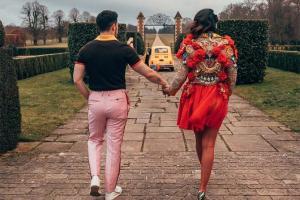 Nick Jonas, Priyanka Chopras unseen picture from Sucker video