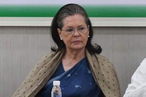Sonia Gandhi appeals for communal harmony, condoles constable's death