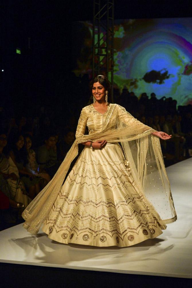 Sakshi Tanwar: Sakshi rose to fame with the role of Parvati in Ekta Kapoor's TV show Kahaani Ghar Ghar Kii. She later featured in several shows such as Bade Achhe Lagte Hain and 24. And in 2017, she made her foray into the digital world with the web series Karrle Tu Bhi Mohabbat. But before making her debut with the web show, Sakshi also tried her hands in Bollywood. After featuring in films such as C Kkompany, Coffee House, Bawra Mann, Katyar Kaljat Ghusali, Sakshi's role in Aamir Khan's Dangal gave a big push to her career. She also starred alongside Sunny Deol in Mohalla Assi.