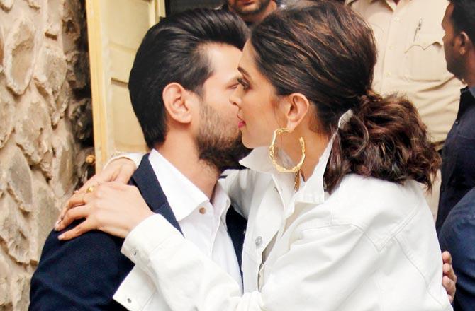 We want to know what actors Deepika Padukone and Vikrant Massey were whispering about at a college festival in Powai. Pic/Satej Shinde