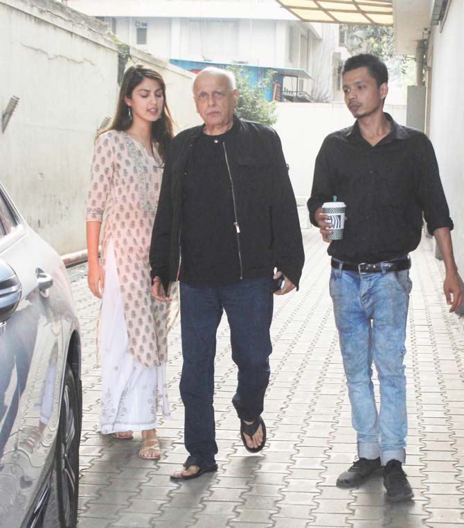 Tara Sutaria Goes Shopping Rhea Chakraborty Meets Mahesh Bhatt