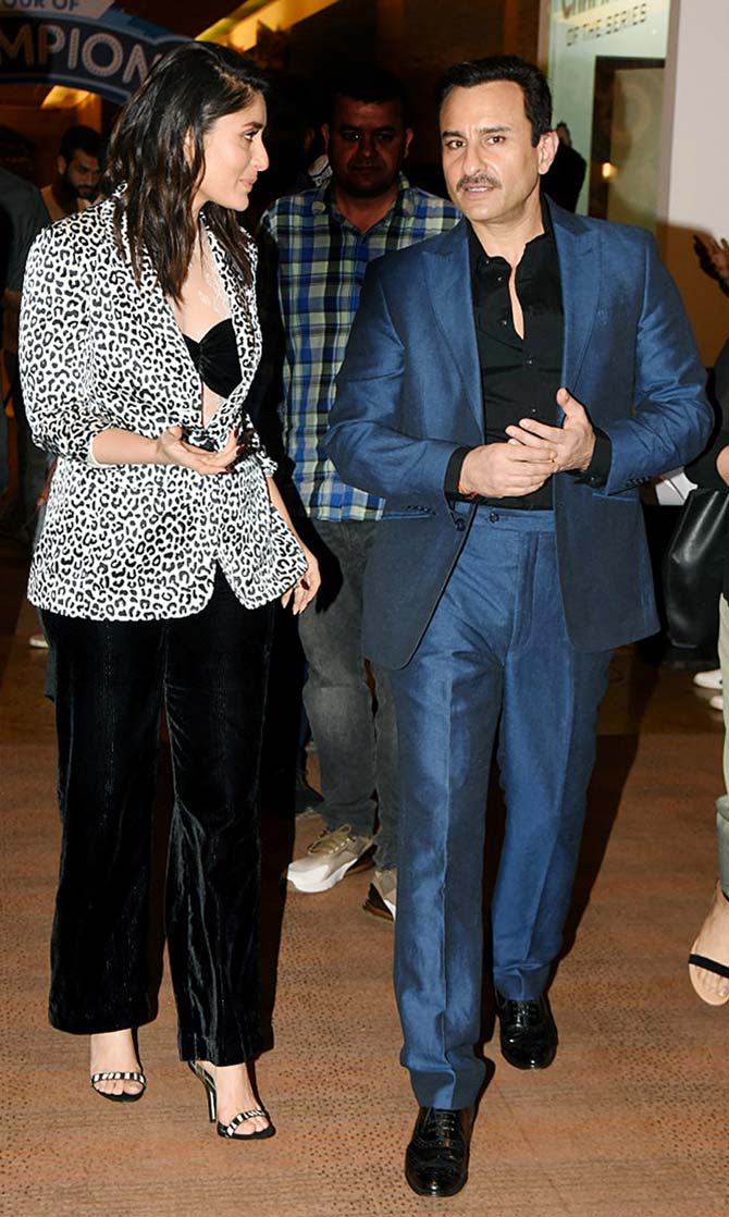 And the candidness in the pictures continue. Saif Ali Khan and Kareena Kapoor Khan get back to their never-ending conversation and we are trying to guess what the talks are about.