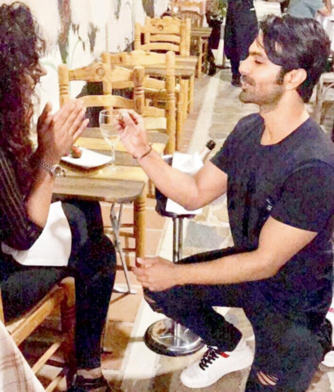 Mahekk Chahal and Ashmit Patel: They met on Bigg Boss and were together for five years and had got engaged in 2017. The couple was all set to tie the knot in 2018 and the location for the wedding was also decided; it was to be a London wedding. However, Mahekk and Ashmit have called off their engagement. Mahekk confirmed the news saying, 