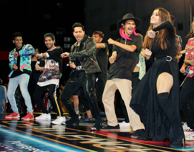 The duo danced their heart out with college students, who were all excited to join in. Street Dancer is the second collaboration of Varun and Shraddha after their 2015 hit film ABCD 2.