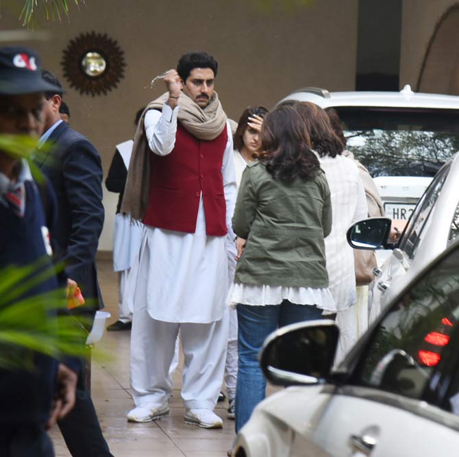 Ritu Nanda, who kept away from the glamour and grit of the Bollywood, became an independent entrepreneur, initially in the household appliances business which, however, collapsed and later in the insurance sector, which turned out to be a success.