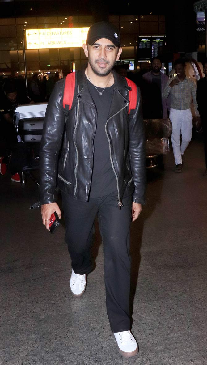 Amit Sadh was also spotted at the Mumbai airport.