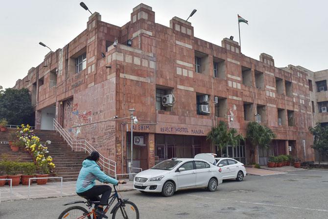 The Delhi Police said on January 14 that three suspects in the JNU violence case - Komal Sharma, Rohit Shah, and Akshat Awasthi are absconding. Delhi Police said that the Forensic Science Laboratory (FSL) team spent the entire day in retrieving CCTV footage from the server. Moreover, the Delhi High Court asked the police to seize mobile phones of the members of two WhatsApp groups allegedly used to coordinate an attack on JNU students and faculty earlier this month.