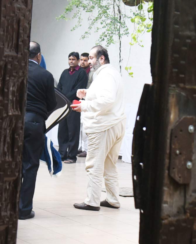 Ritu Nanda also penned an official biography on her legendary father, Raj Kapoor: The One and Only Showman, which was a big hit and translated into several languages including Russian, and sold over 100,000 copies in Russia where he was very popular. Later, she wrote another book, Raj Kapoor Speaks.
In picture: Rajiv Kapoor at Nikhil Nanda's residence in New Delhi.