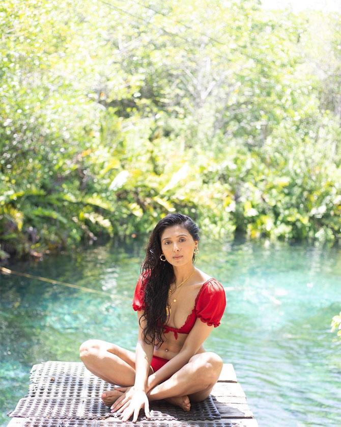 During her bachelorette trip to Mexico, she takes a raft trip at Tulum beach. She captions, 
