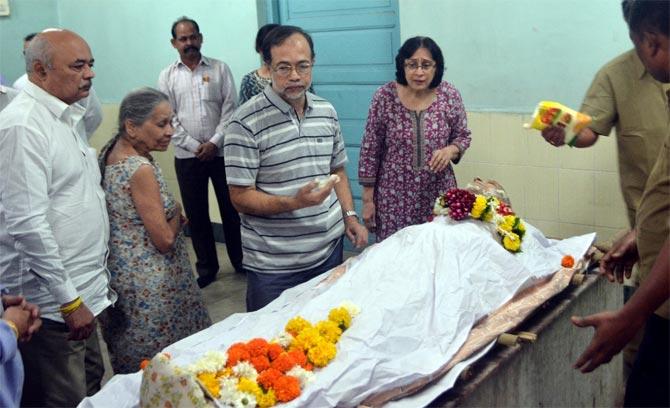 Former India all-rounder Bapu Nadkarni, best known for bowling a record 21 successive maiden overs in a Test match, passed away on Friday. Nadkarni was 86 and is survived by his wife and two daughters.