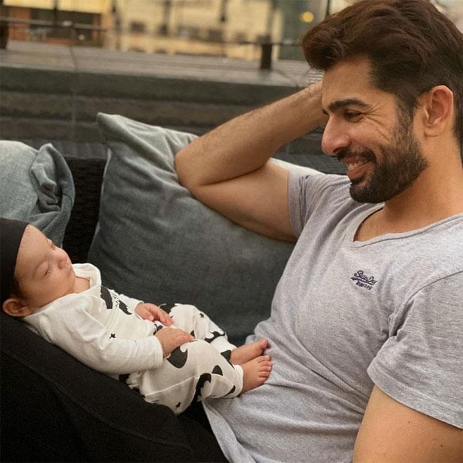 Tara Bhanushali: Television couple Mahhi Vij and Jay Bhanushali shared the first glimpse of their daughter Tara Bhanushali, after almost four-months after her birth. Jay shared the picture on Instagram and captioned: 