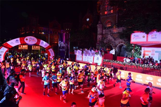 The 17th edition of the Tata Mumbai Marathon witnessed more than 55,000 runners taking part in different events. The event was flagged off from the Chhatrapati Shivaji Terminus on the early hours on Sunday morning
(All Pictures/Shadab Khan, Sameer Abedi, Yogen Shah)