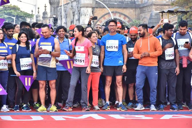Bollywood actor Rahul Bose was seen taking part in the Dream Run race of the 17th edition of the Mumbai Marathon. The Dream Run is a 5.9 km race and is a non-timed fun run. Bollywood lyricist Gulzar was also present for the Dream Run with the children