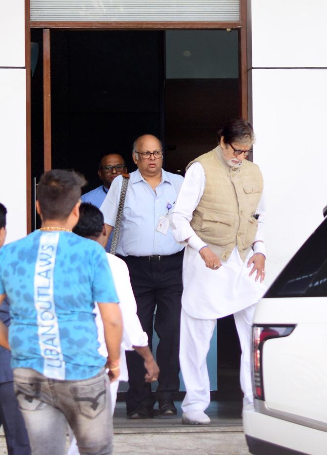 Ritu Nanda was the daughter of late Bollywood actor-filmmaker Raj Kapoor and sister to Rishi Kapoor, Randhir Kapoor and Rajiv Kapoor. She was married to businessman Rajan Nanda who passed away two years ago.
In picture: Amitabh Bachchan was also spotted along with Abhishek.