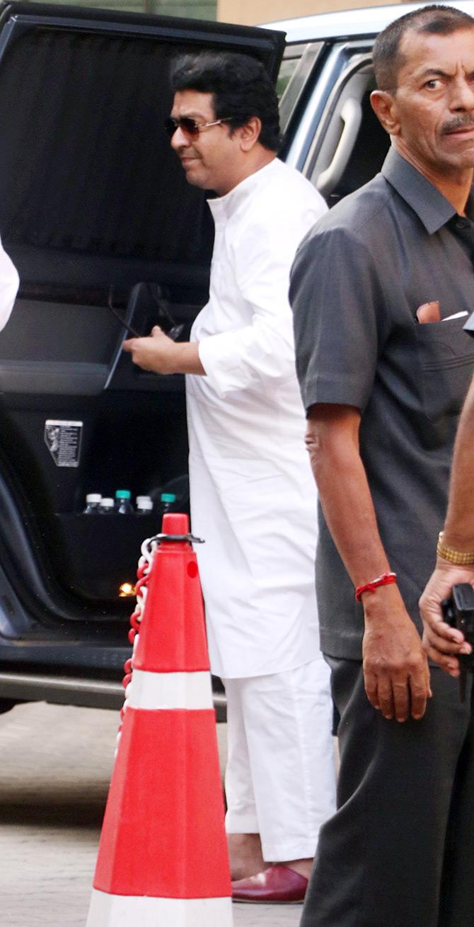On Sunday, MNS chief Raj Thackeray too visited Kokilaben Ambani hospital to inquire about the health of the actress. Besides Raj, actress Swara Bhaskar, Prime Minister Narendra Modi and a host of celebrities prayed for the speedy recovery of the veteran actress.