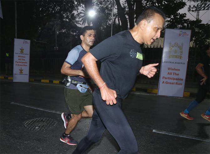 The chairman of Reliance Infrastructure (RInfra) was seen sporting an all-black tracksuit as he completed the race in tune with the spirit of Mumbai.