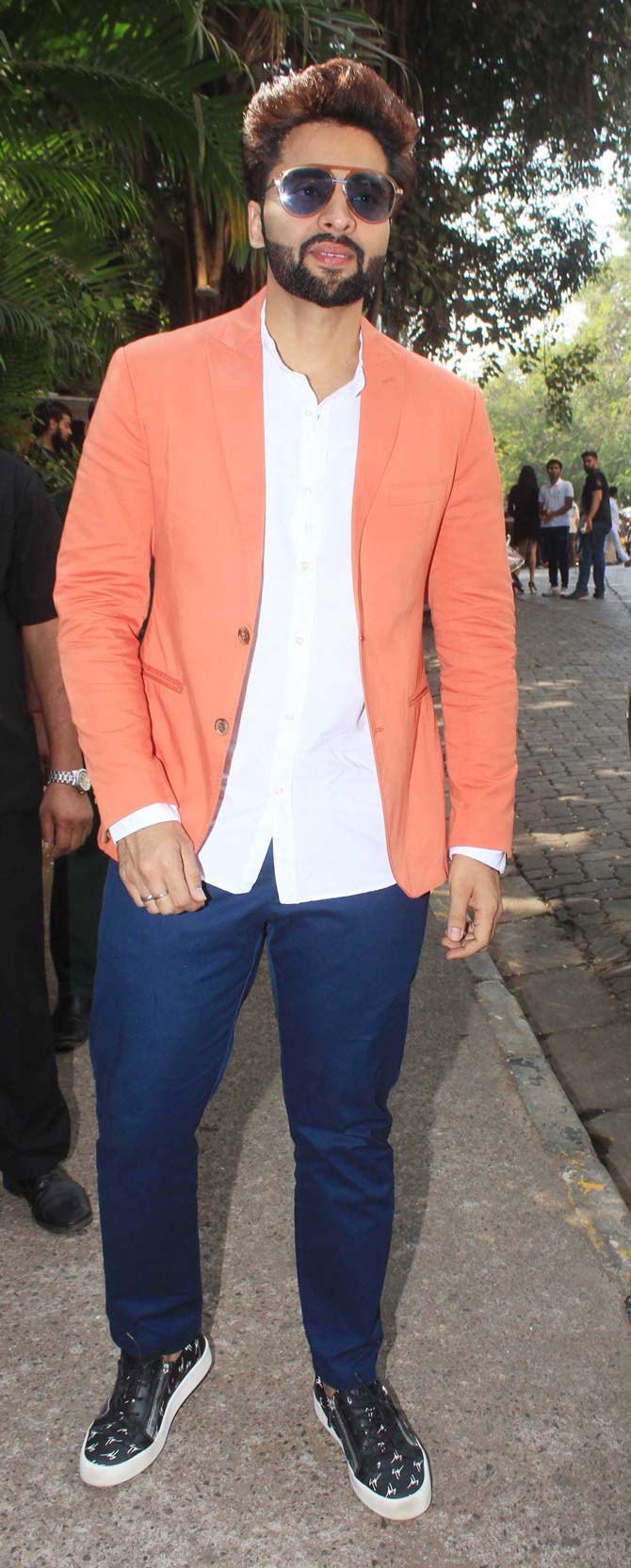 Actor-turned-producer Jackky Bhagnani was also clicked at Kim Sharma's birthday party. The Youngistaan actor opted for a white shirt, peach suit, and denim.