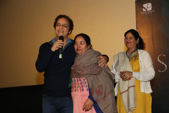 A resident of erstwhile Jammu and Kashmir state, an emotional Vidhu Vinod Chopra dedicated his movie to his mother who passed away in 2007. Chopra said the message 