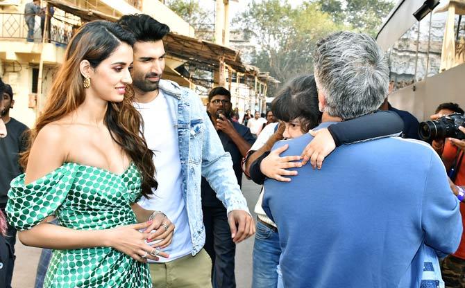 Malang is directed by Mohit Suri and produced by T-Series' Bhushan Kumar, Krishan Kumar, Luv Films' Luv Ranjan, Ankur Garg, and Northern Lights Entertainment's Jay Shewakramani.
In picture: Disha Patani and Aditya Roy Kapur with Mohit Suri and daughter.
