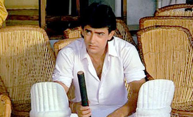 Awwal Number (1990): We know you are eagerly waiting for Jo Jeeta Wohi Sikandar. But you need to wait a little as we bring you Awaal Number, released a year before that, that starred Aamir Khan as a sportsman. Awwal Number was Aamir's 
