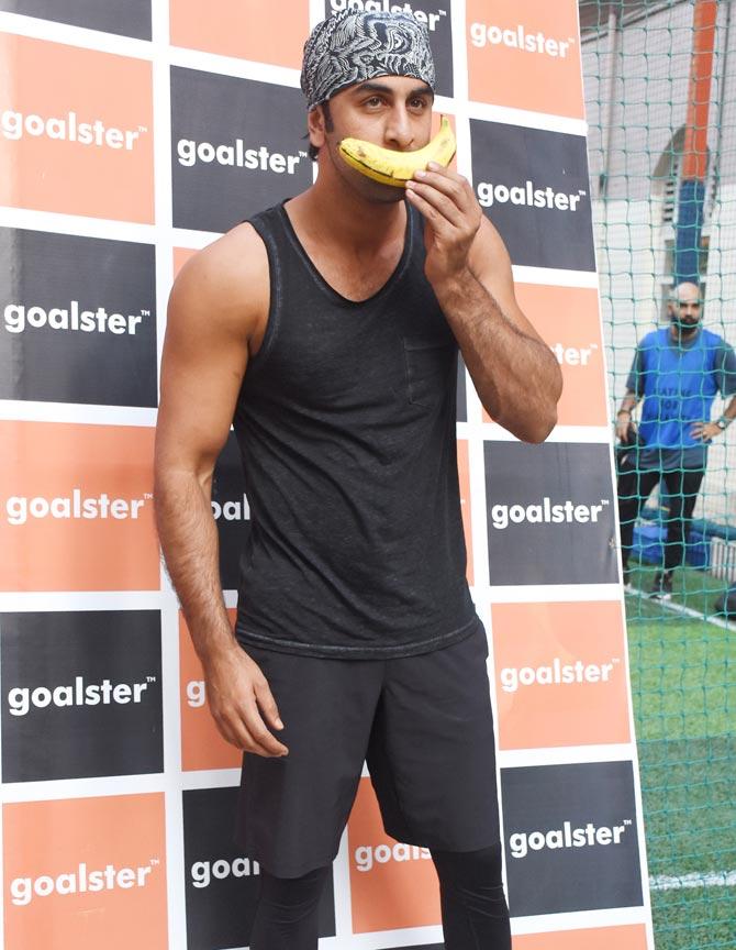 Ranbir posed for shutterbugs carrying a banana in his hand. And interestingly, more than Ranbir, it was the banana in his hand which caught the maximum attention. Ranbir's banana antic has left his fans in splits. All pictures/Yogen Shah