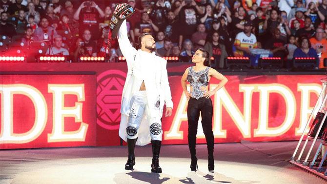 Andrade, with Zelina Vega at his side, defended his United States championship against a returning Humberto Carillo.