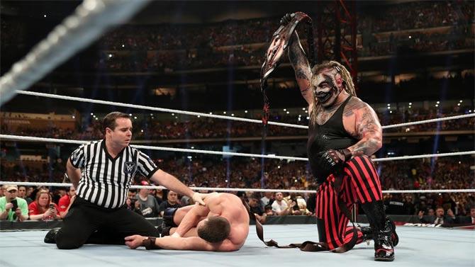 Daniel Bryan also had The Fiend in the Yes Lock along with the strap but the Universal champ would not tap out. Later, The Fiend hit the Mandible Claw on Bryan to win the match and retain his title