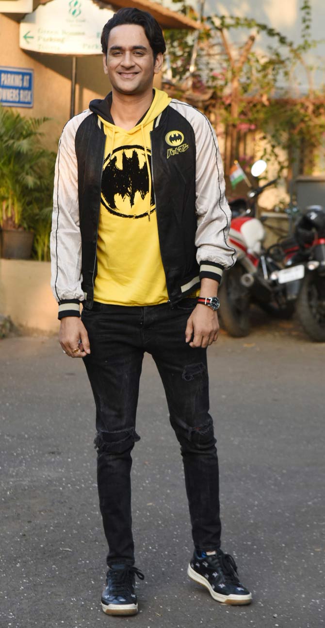 Viskas Gupta posed for the shutterbugs as he arrived at Ravie's birthday celebration hosted in Mumbai.