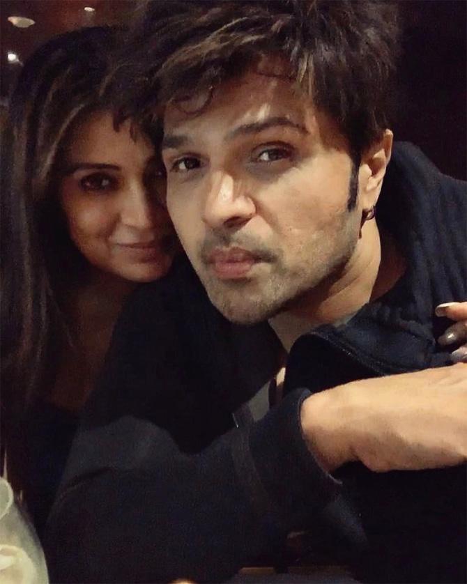Soniya Kapoor Xxx V - Himesh-Sonia Kapoor's loved-up pictures and their journey together