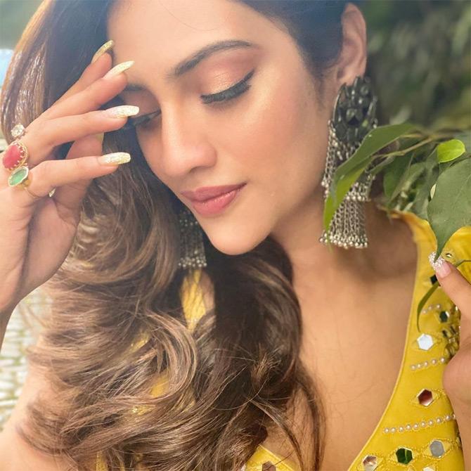 While sharing the stunning photos with her fans on Instagram, Nusrat captioned it: I don't rise from the ashes, I make them...! She ended her caption with the hashtags, positive vibes and bright day with a fire emoticon