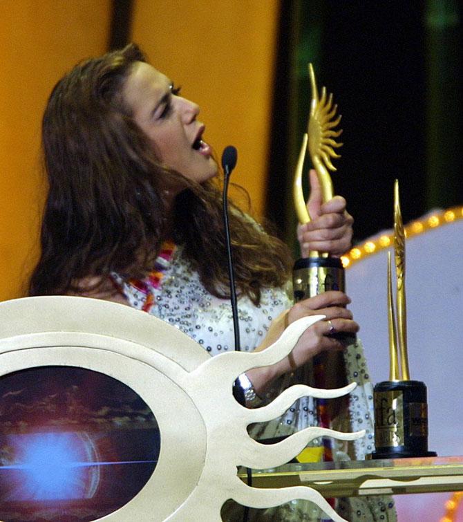 Preity Zinta reacts in joy for best actress at the 5th International Indian Film Academy (IIFA) Awards in Singapore on May 22, 2004.