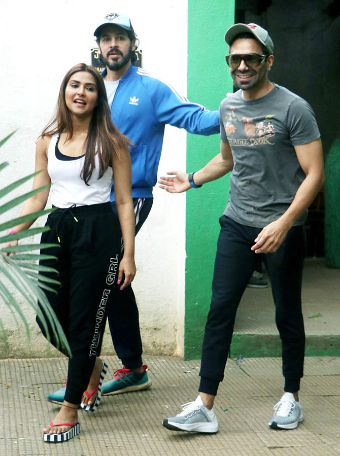 Also spotted with Pranutan Bahl were Dino Morea and Aparshakti Khurana. Khurana will be seen opposite Bahl and this seems to be a very unique match. Bring the film on! 