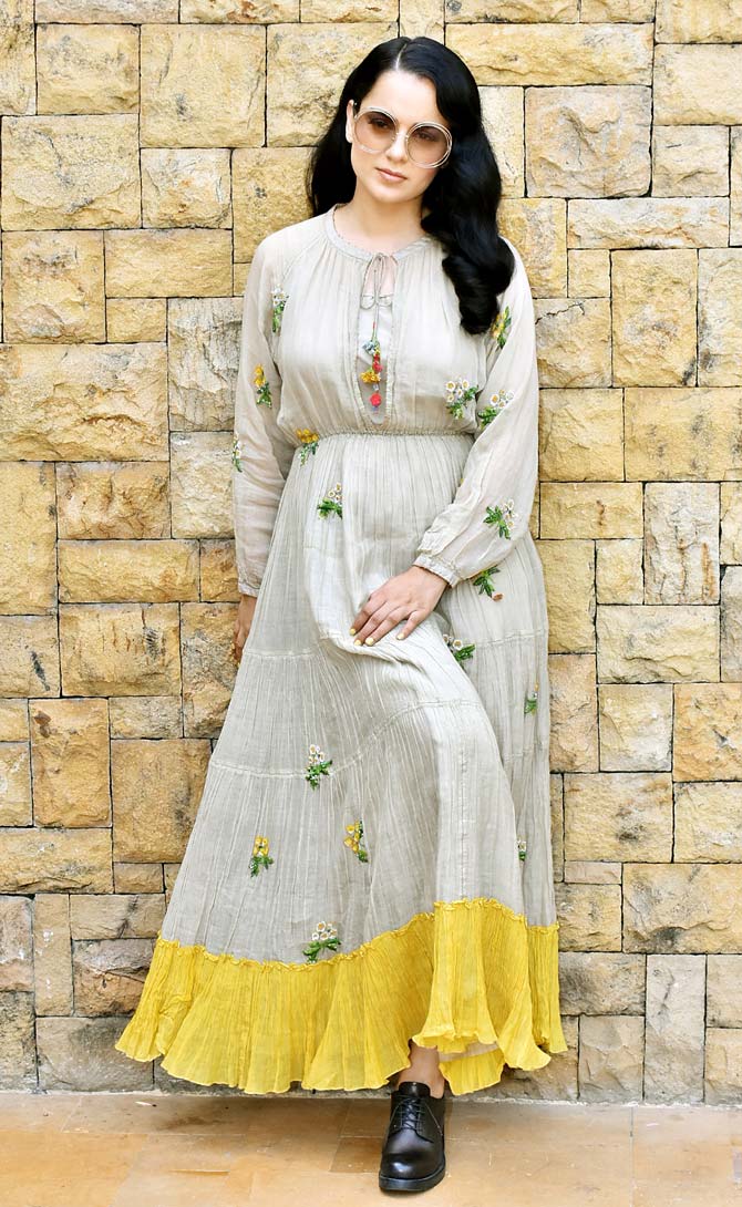 Kangana Ranaut too has begun promoting her upcoming film, Panga on a huge scale. She was clicked at a popular hotel in the same suburb. The actress will be seen playing the role of a Kabaddi player in the Ashwiny Iyer Tiwari directorial.