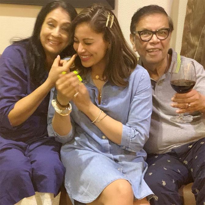 Bipasha Basu is considered one of the hottest and stunning actresses in Bollywood. Born on January 7, 1979, Bips lived in Delhi till age eight. Her family later shifted to Kolkata, where she completed her further studies. (All photos: Bipasha Basu's Instagram account)
In picture: Bipasha Basu with her parents