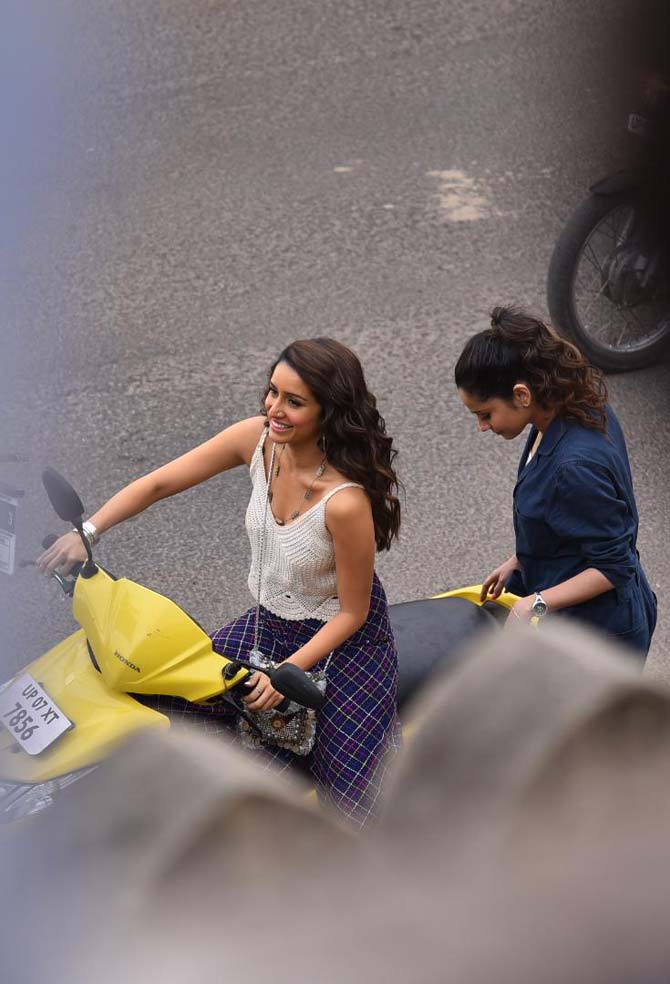 In the leaked pictures from the sets, Shraddha could be seen driving a scooty while her co-star Ankita Lokhande, was sitting behind her.