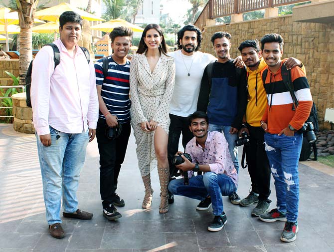 The actors of Jai Mummy Di - Sunny Singh and Sonnalli Seygall were also snapped enjoying with their fans. Jai Mummy Di also features Supriya Pathak and Poonam Dhillion and is set to release on January 17.