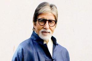 Amitabh Bachchan visits doctor, misses 'maa ka pallu'