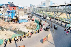 Nullah-widening work on eastern side of Bandra takes a toll on people