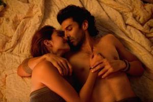 Chal Ghar Chalen: Aditya and Disha steal the show in Malang's song