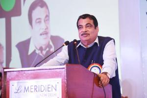 Nitin Gadkari urges industry to cash in on new expressway projects