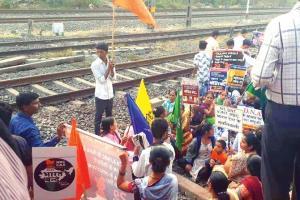 Bahujan Kranti Morcha blocks trains, autos at Kanjurmarg