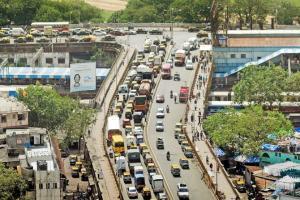 Mumbai: Mahalaxmi bridges to divide traffic, ease congestion