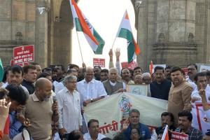 Sharad Pawar flags off Gandhi Shanti Yatra to oppose CAA