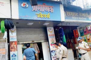 Owner's screams manages to foil theft at jewellery shop in Kandivli