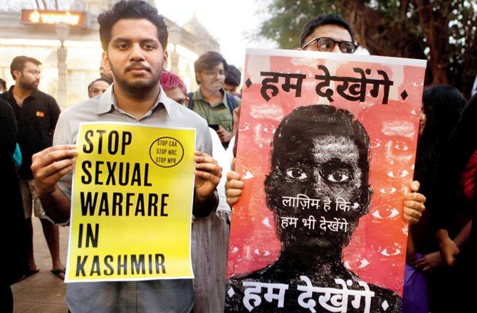 Protesters raise slogans at Shivaji Park on Friday evening