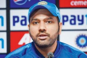 Rohit Sharma signed certificates for CAB blood donors