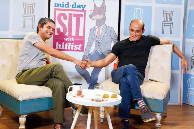 Akshaye Khanna in conversation with Mayank Shekhar, before a live audience, at the mid-day office. PICs/NIMESH DAVE