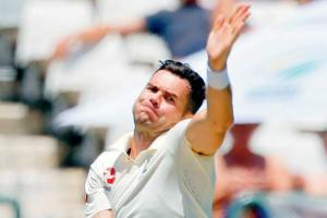 James Anderson, Stuart Broad give England edge over SA